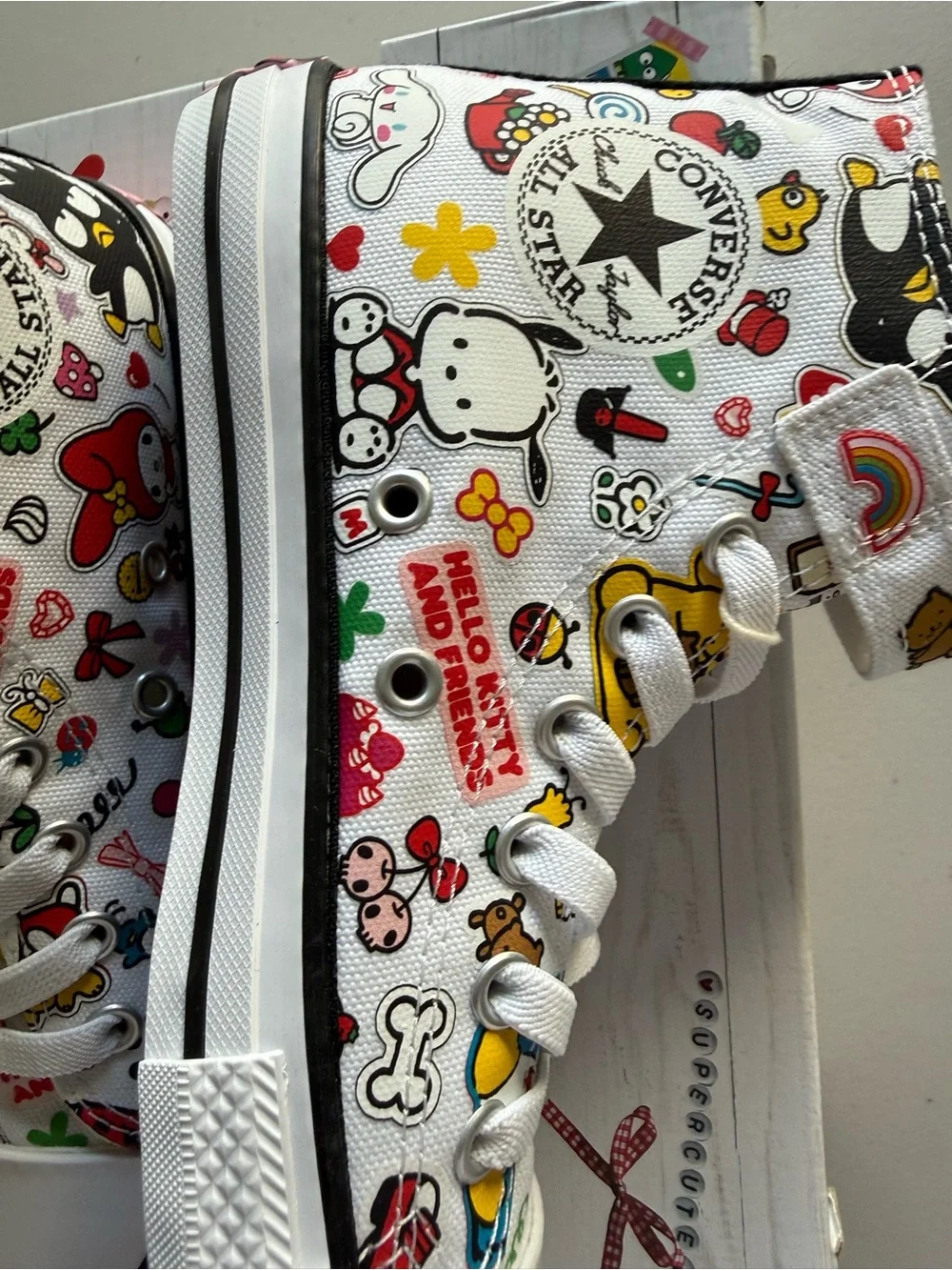 New girls Sz 2 Converse White High-Top Shoes Hello Kitty